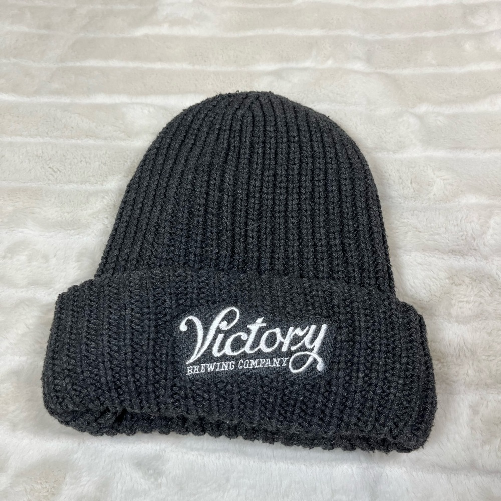 Victory Brewing Chunky Knit Grey White Fall Winter Beanie Outdoor Women’s OSFM